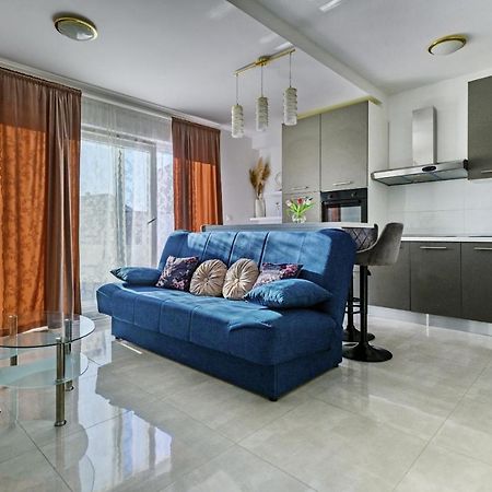 Holiday Apartment Zadar - With Summer Balcony And Parking Exterior photo