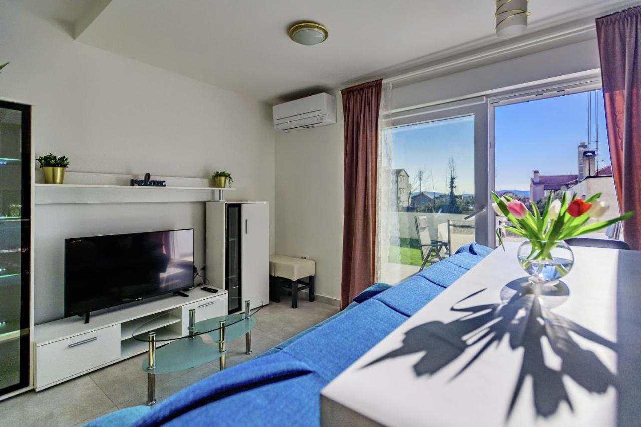 Holiday Apartment Zadar - With Summer Balcony And Parking Exterior photo